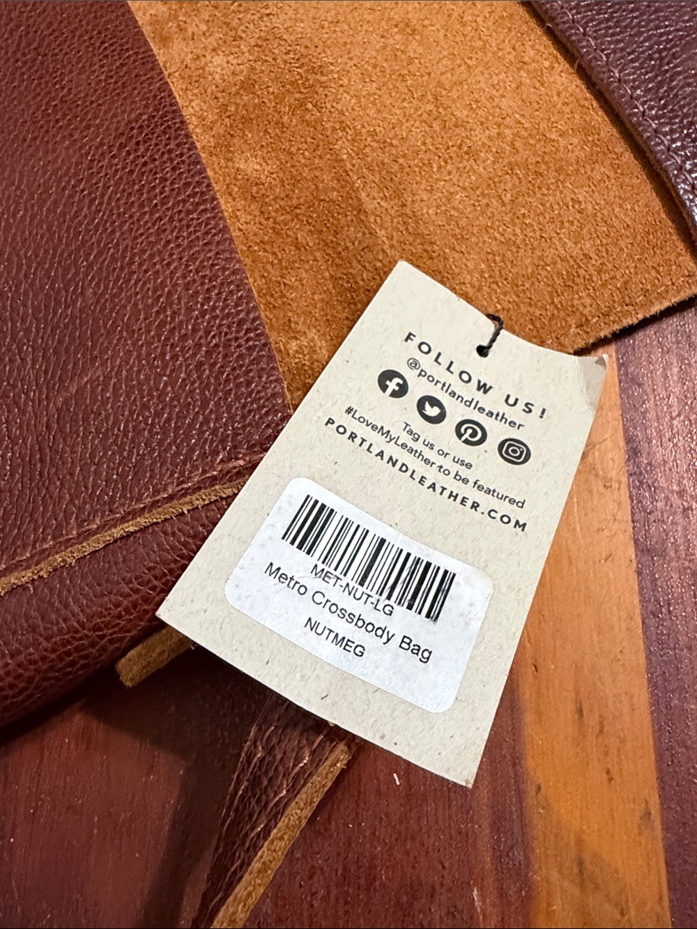 Portland Leather Metro Medium Crossbody Bag Nutmeg - Picture 11 of 11